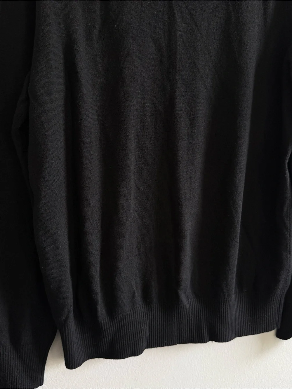 Banana Republic Men's Extra Fine Merino Wool Black Crewneck Knit Sweater Medium